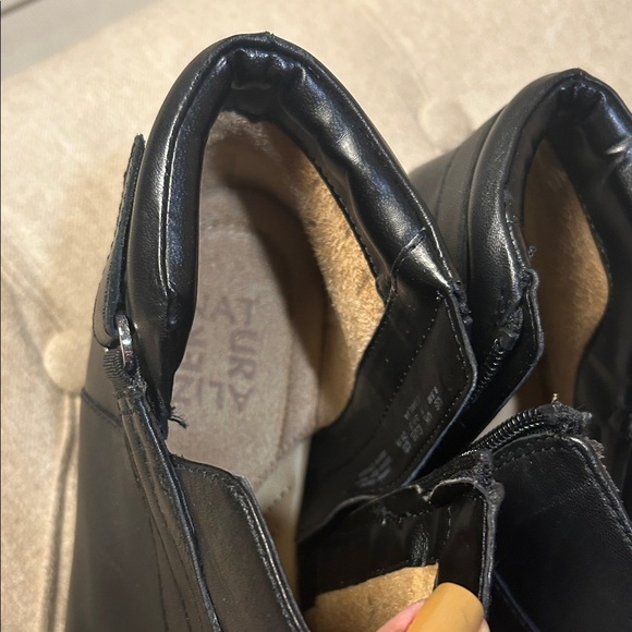 Naturalizer Ankle Women’s Boots Emilia 9.5Black Faux Leather Zip Round Toe - Picture 4 of 9